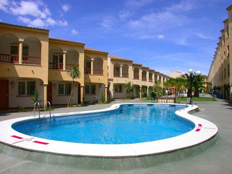 amento Jardines del Plaza